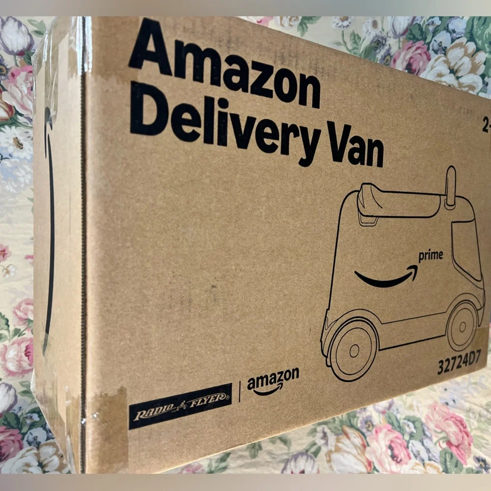 Amazon Prime Blue Delivery Ride on Van - Picture 15 of 16